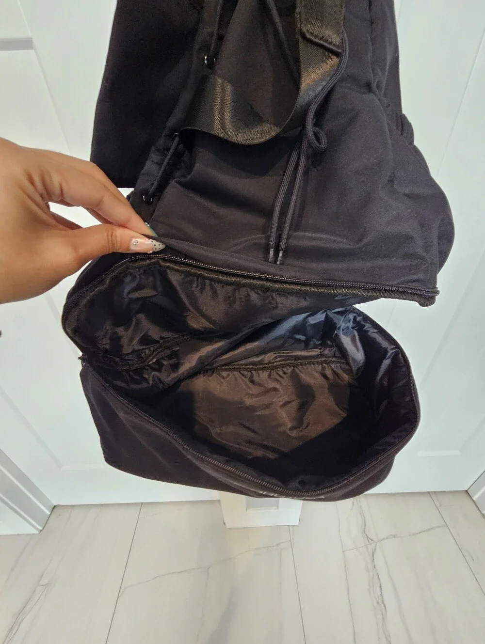 Beyond Yoga Black Drawstring Convertible Backpack/Tote